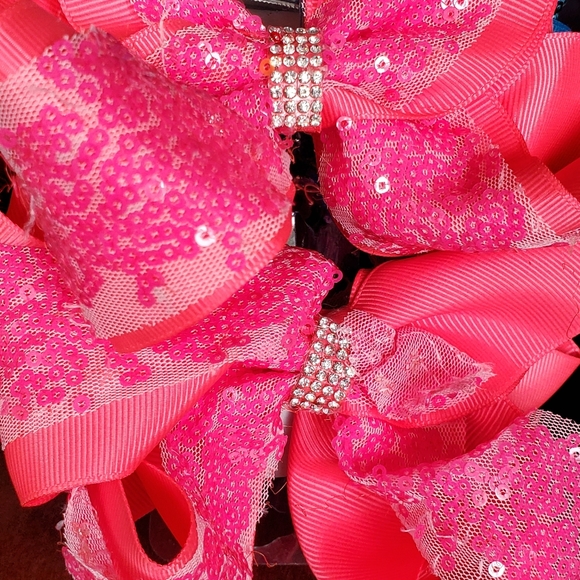 Bows - Picture 2 of 2
